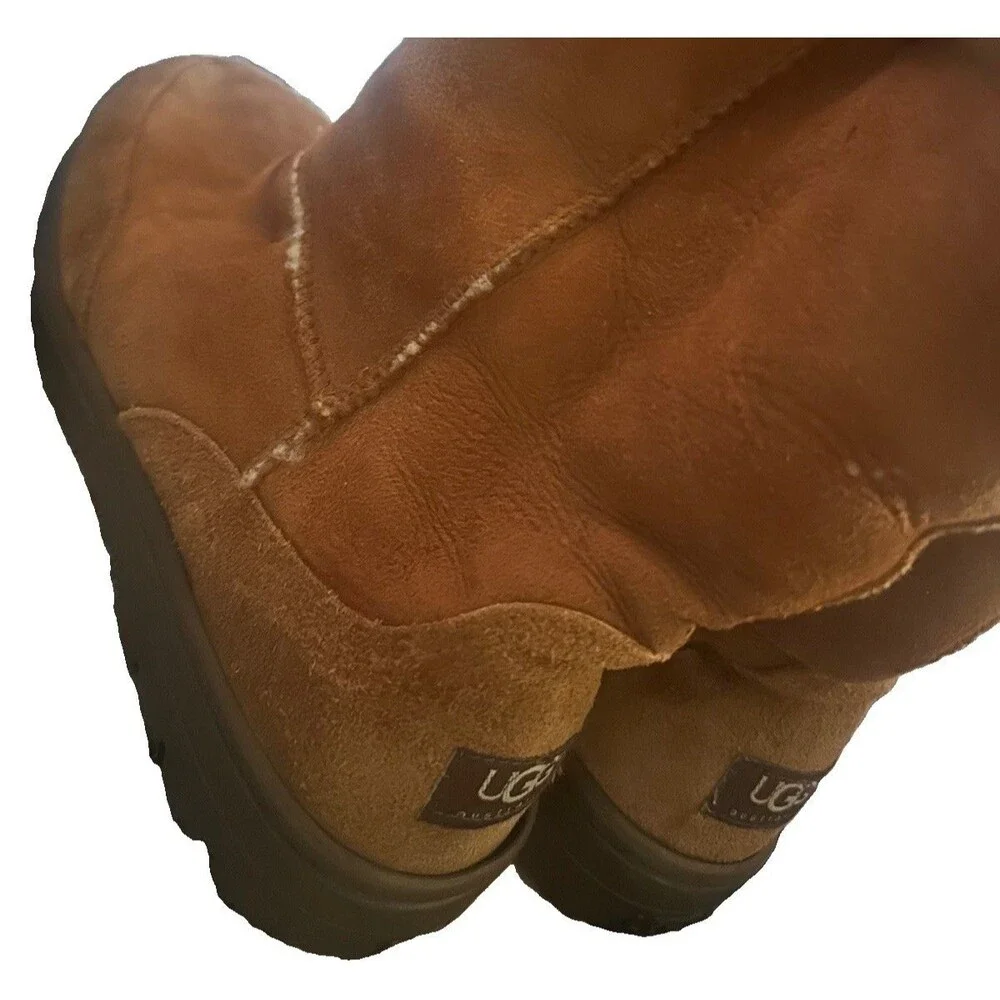 UGG Classic Short II Chestnut Suede Sheepskin Boots Women’s Size 11 Treadlite